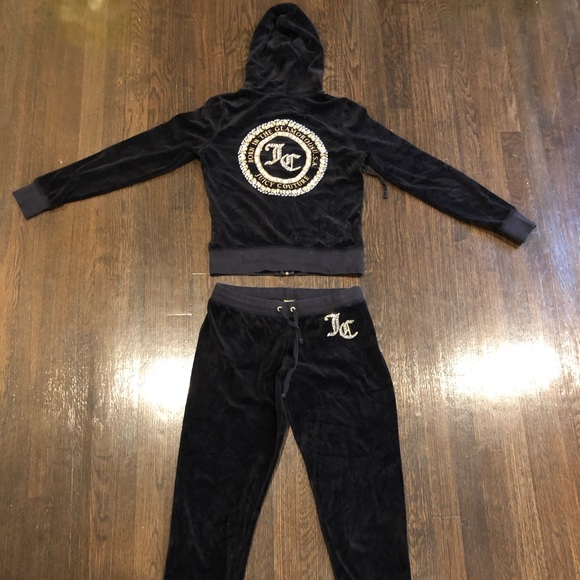 Juicy Couture Other - Fairly new Black Velour Juicy Couture Sweatsuit Juicy Couture Other - Fairly new Black Velour Juicy Couture Sweatsuit
